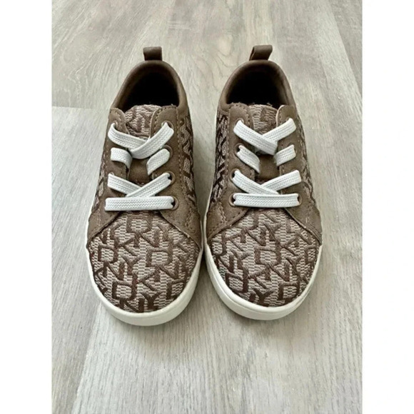 DKNY Toddler Slip On in excellent condition size‎ 7/6 - Picture 1 of 7